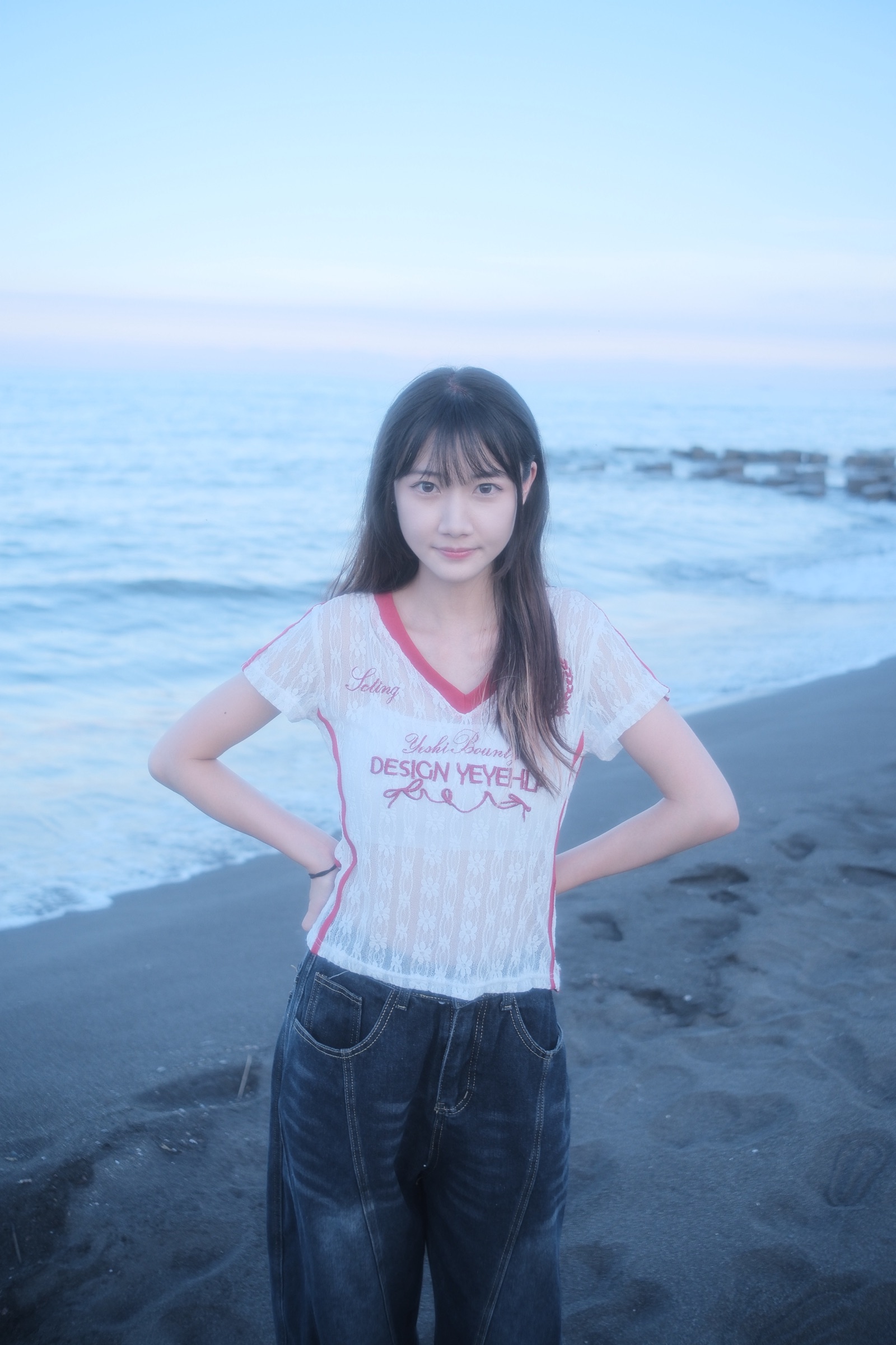 海岸系列直幅人像二